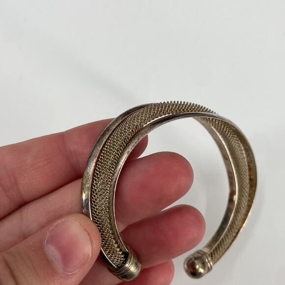 Sterling silver modern mesh crossover cuff bracelet - Picture 7 of 9